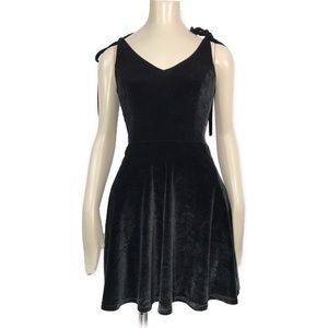 & other stories black velvet skater dress flare 4